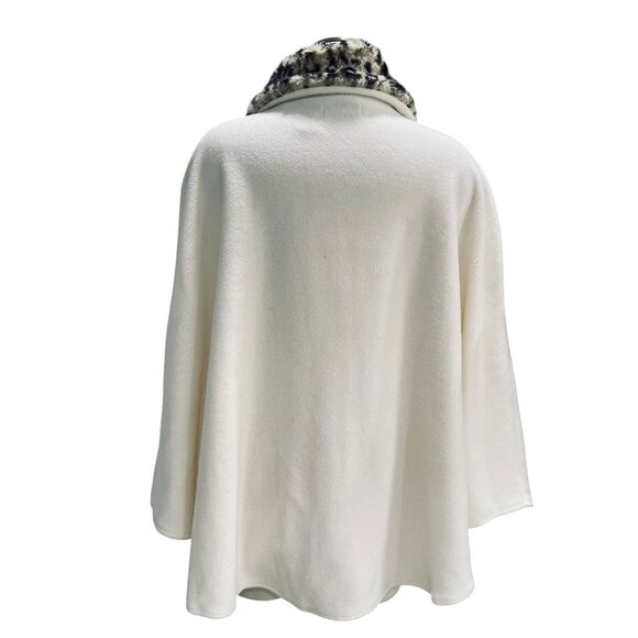 Le Moda White Cape Coat Faux Fur Leopard Collar Toggle Closure Cozy Chic Retro - Picture 8 of 9